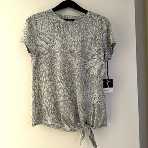 NWT Simply Vera T-Shirt